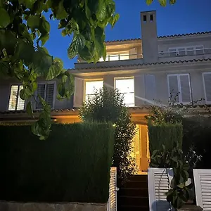  Сasa de vacaciones Adosado Con Piscina 4 Habitaciones, 8 Huespedes España
